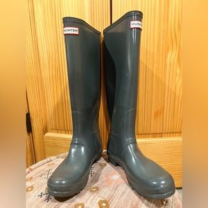 Tall Hunter Rain Boots - Great Condition Size US 8 /EU 39 /UK 6